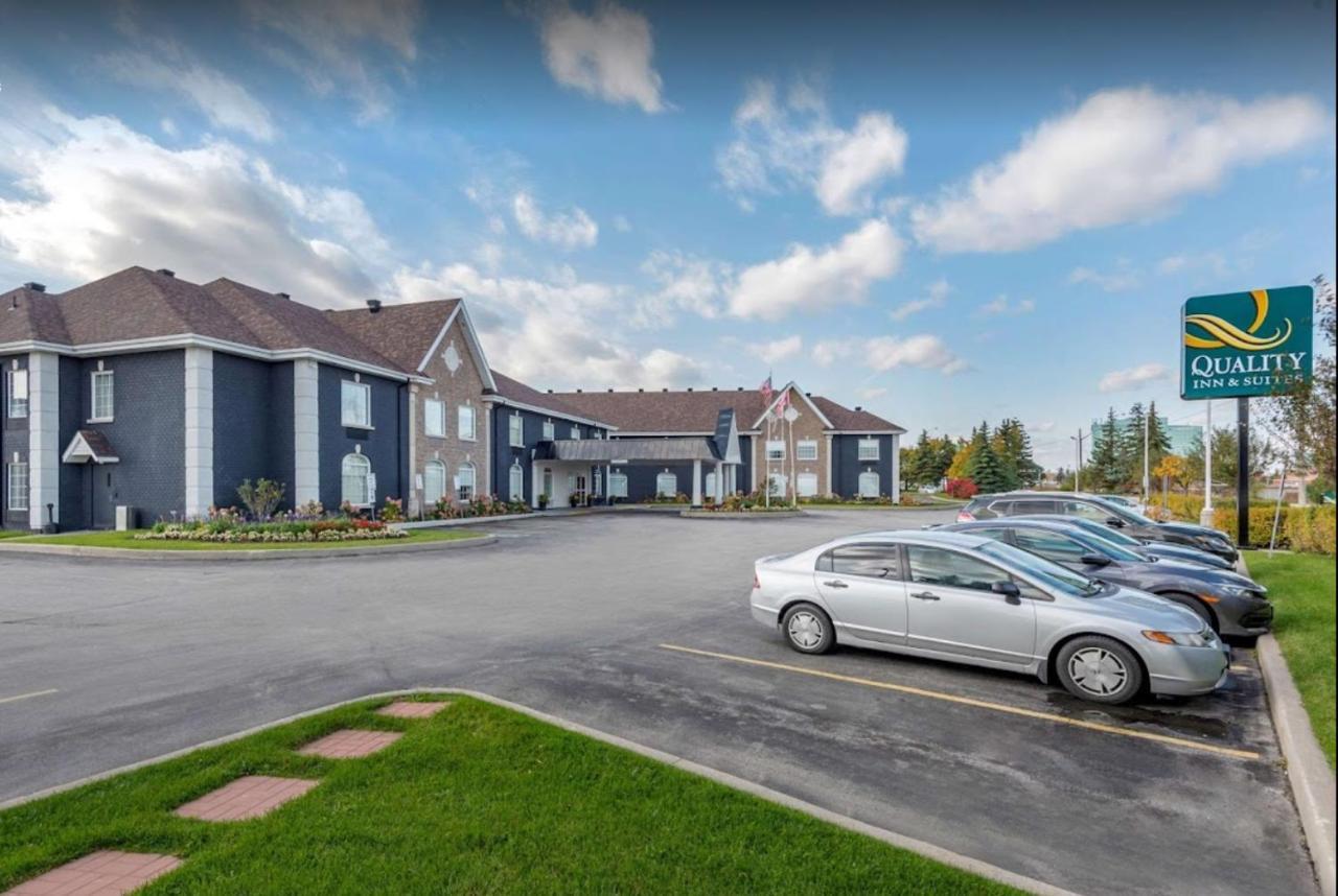 Hotel Quality & Oakville