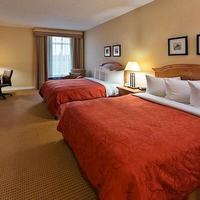 Hotel Quality & Oakville